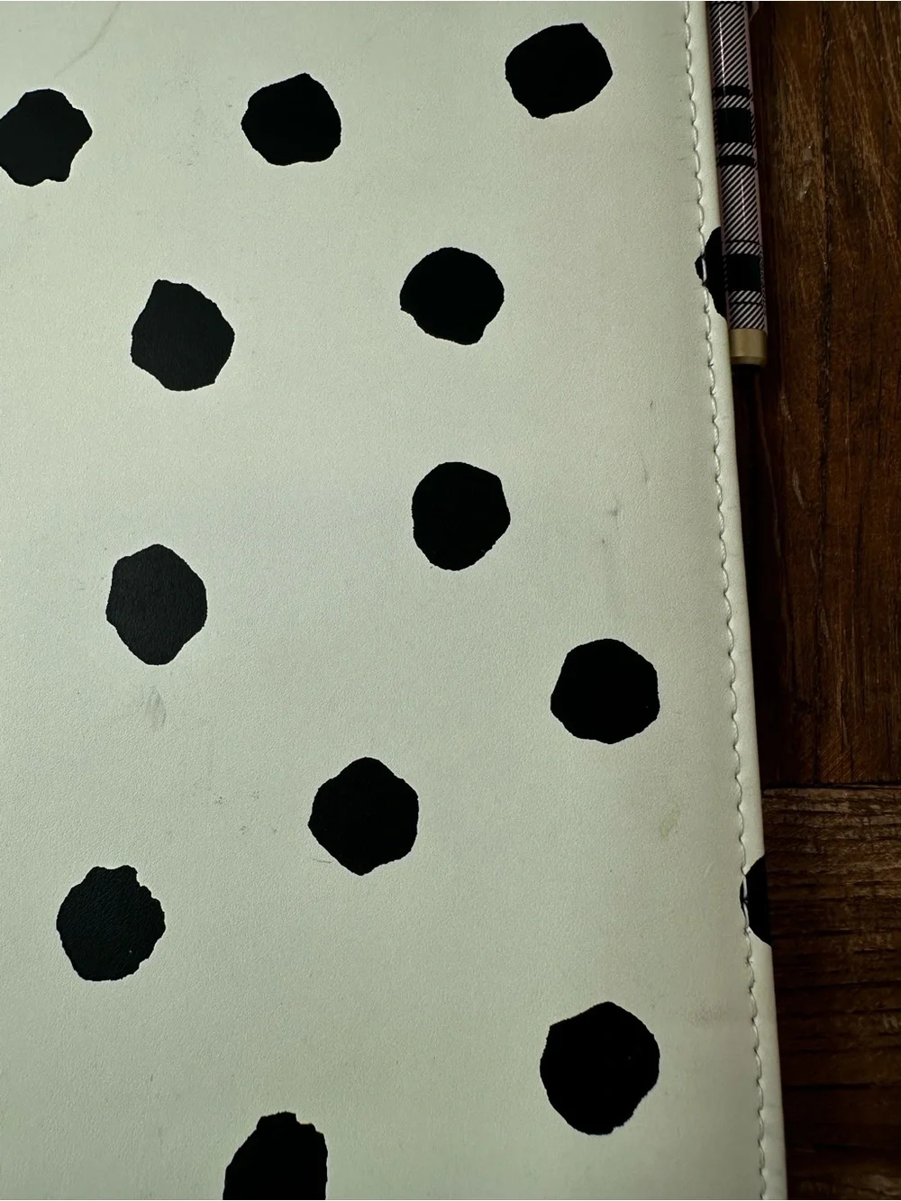 kate spade White cream with Black Polka Dot Tablet Folio